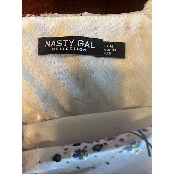 Nasty gal For The Frill Of It Floral Mini Dress size 6 - Picture 7 of 7